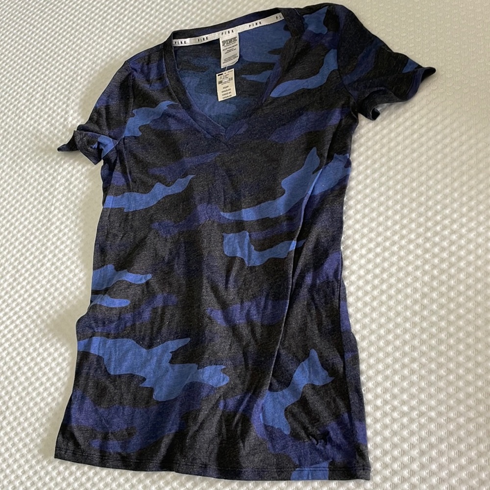 NWT VS PINK CAMO Blue T-shirt